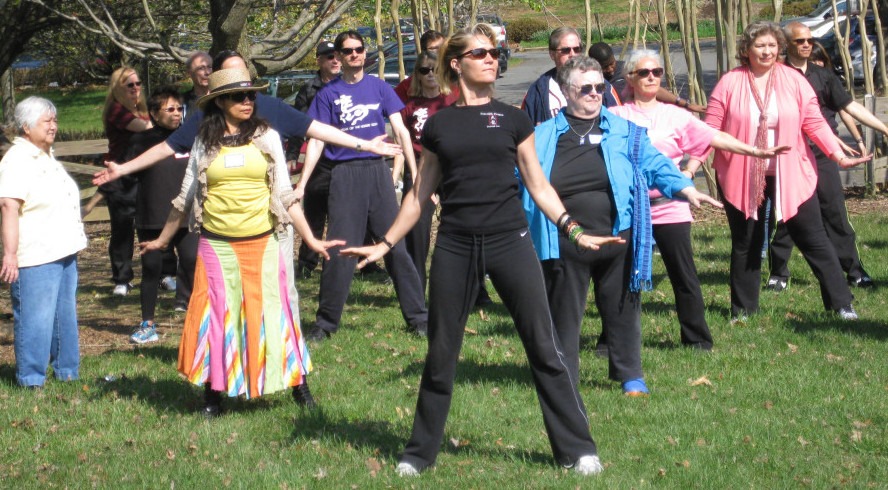 Tai Chi and Qigong classes and lessons. What is the difference between tai chi vs qigong?